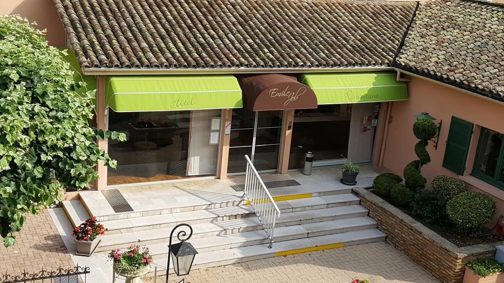 Hotel Restaurant Emile Job Montmerle-sur-Saone Exterior foto