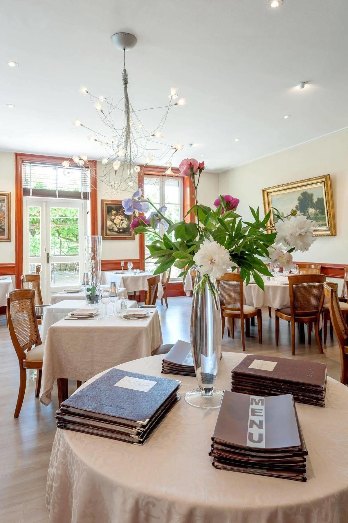 Hotel Restaurant Emile Job Montmerle-sur-Saone Exterior foto