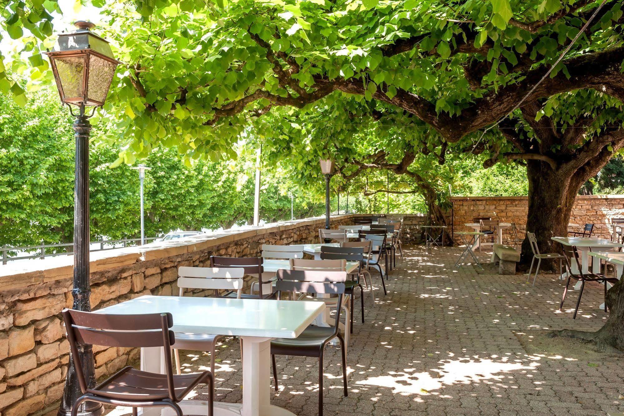 Hotel Restaurant Emile Job Montmerle-sur-Saone Exterior foto
