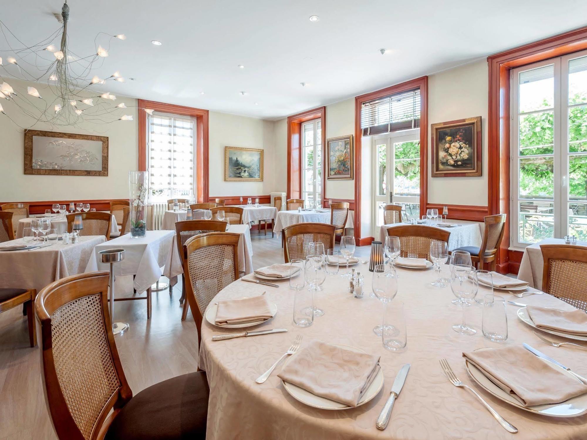 Hotel Restaurant Emile Job Montmerle-sur-Saone Exterior foto